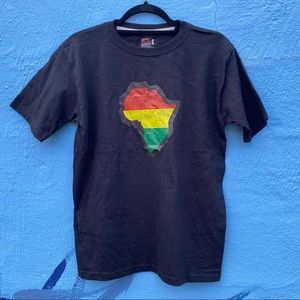 Handpainted Africa tshirt, size medium, black, red, green, yellow